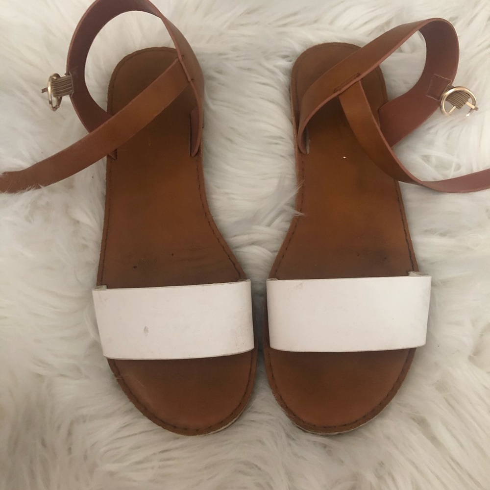 Lulu’s sandals size 7.5